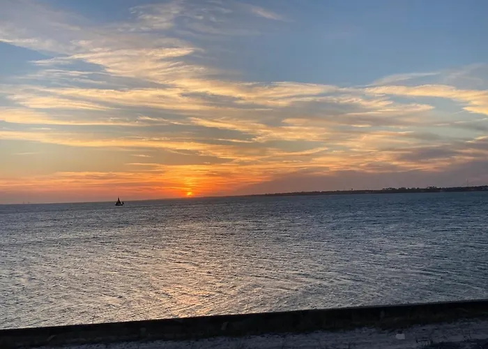 Sunset Harbor Palms 1-205 Great Fall And Winter Rates, Fishing Pier