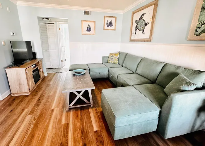 Snowbird Retreat, Pool & Beach Access